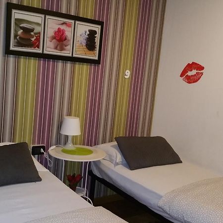 Hostel Lumiere Milaan Buitenkant foto